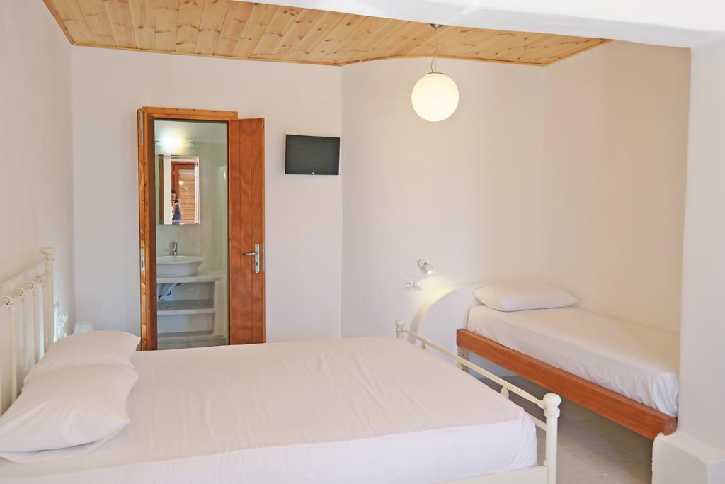 Katerina Suites Agios Prokopios  Exterior photo